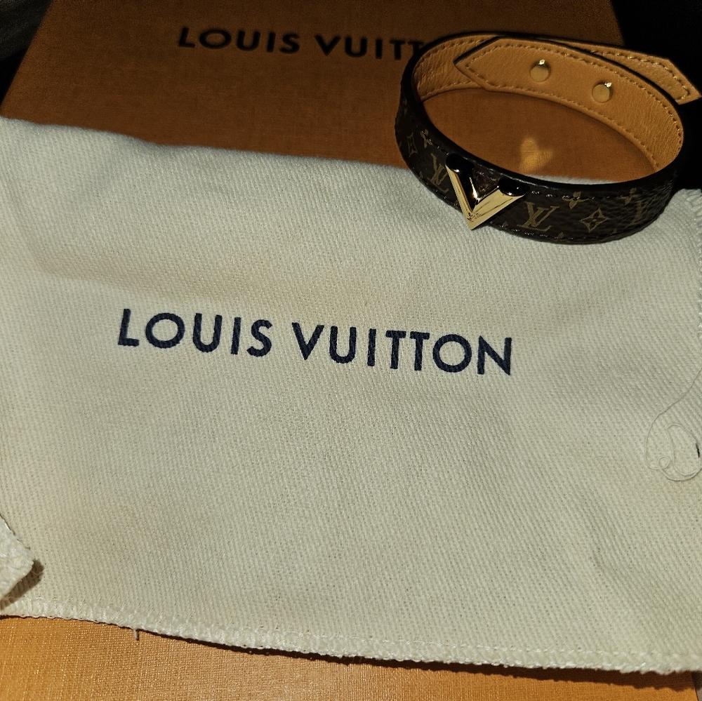 Louis Vuitton Bracelet - Picture 6 of 7